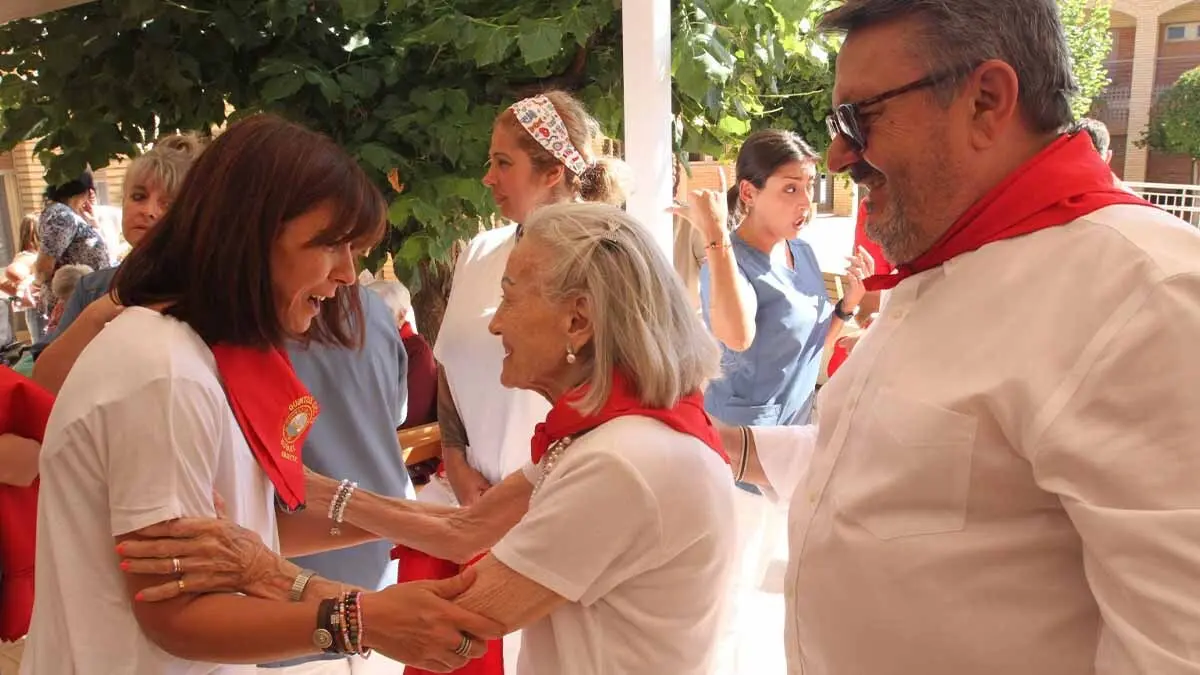 Fiestas de Santa Ana en Buñuel. 25 de julio 2025. Imposición de pañuelicos (12)