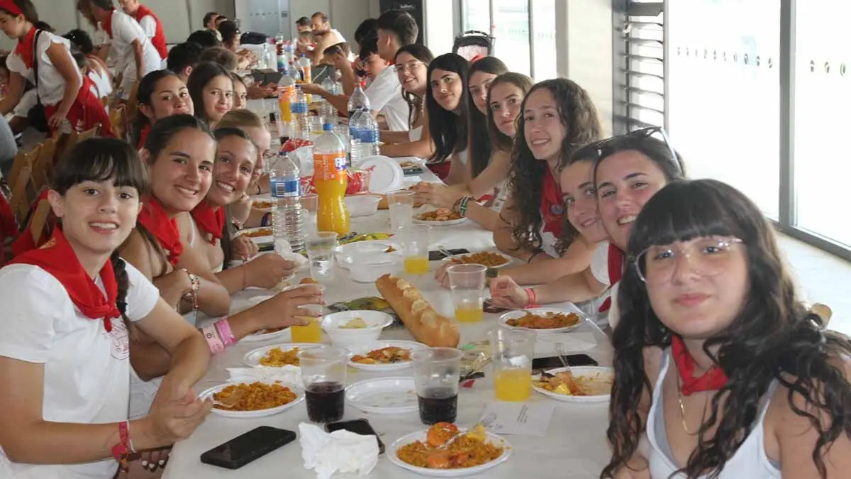 Fiestas de Santa Ana en Buñuel. 25 de julio 2025. Concurso Paella y comida (2)