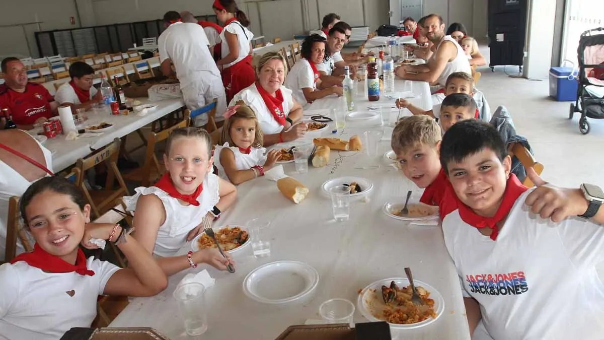 Fiestas de Santa Ana en Buñuel. 25 de julio 2025. Concurso Paella y comida (4)