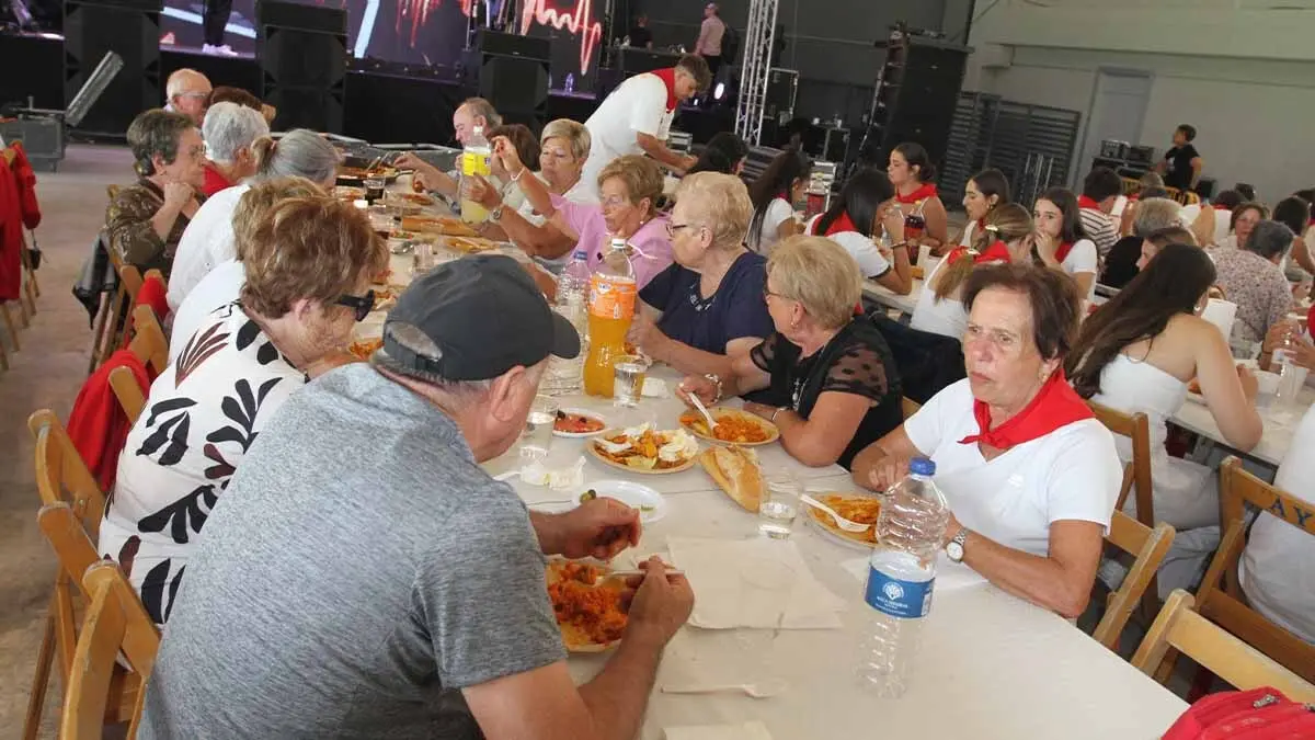 Fiestas de Santa Ana en Buñuel. 25 de julio 2025. Concurso Paella y comida (6)
