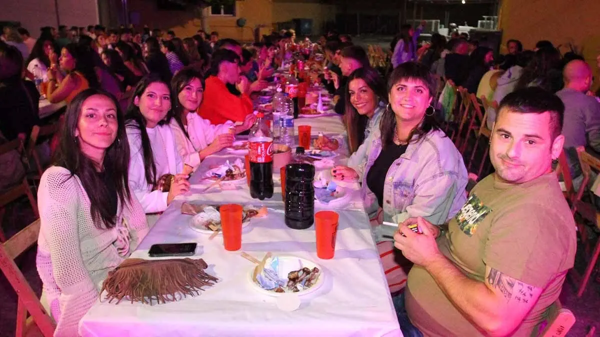 Fiestas de la Juventud en Cortes 1-8-25 (5)
