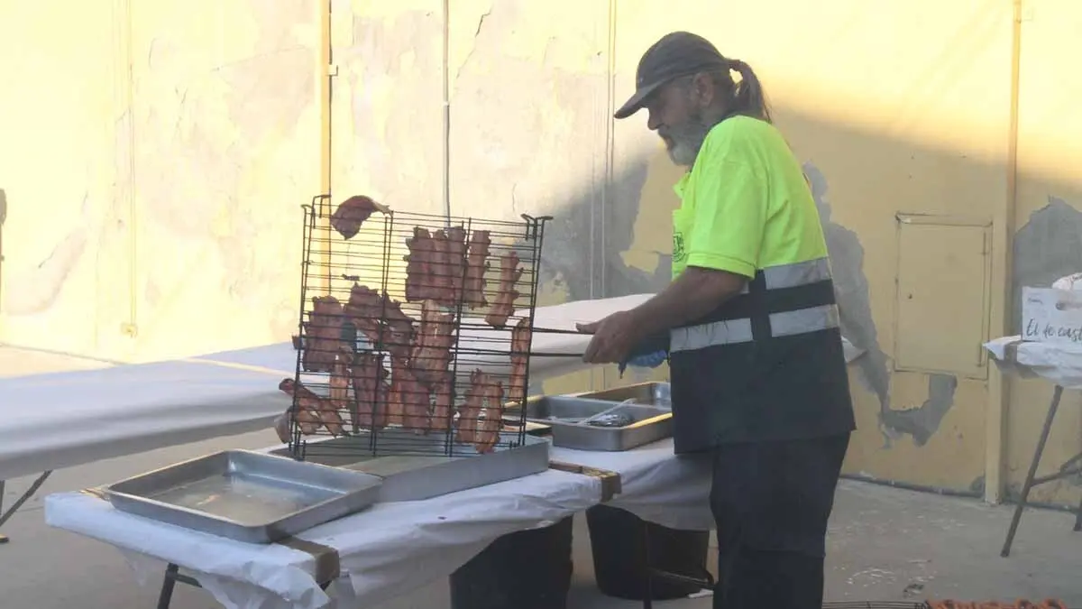 Almuerzo, vacas y toricos simulados en las Juventudes de Cortes 2025 (56)