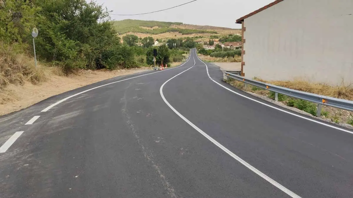 Renovación de firme y ampliación de la carretera NA-6900 en Fitero