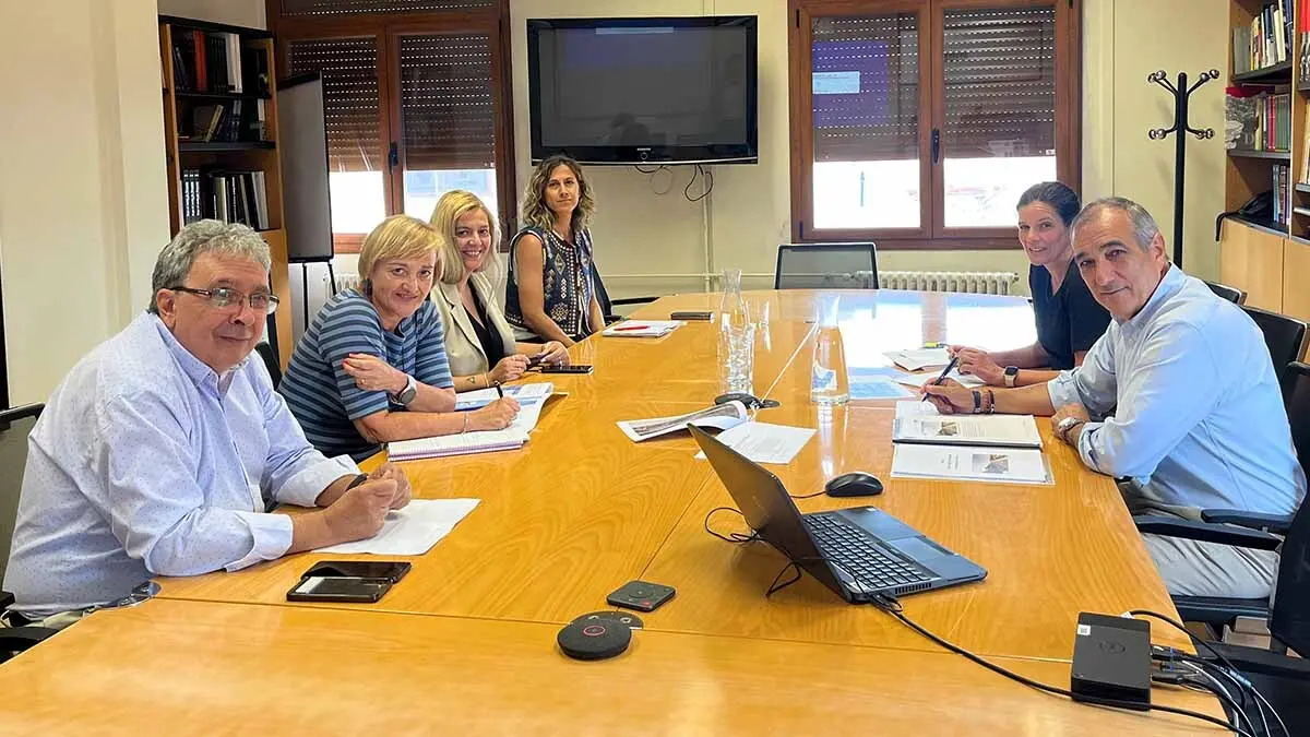 Reunión de los Alcaldes y portavoces socialistas de Marcilla, Milagro, Villafranca y Cadreita con Cohesión Territorial