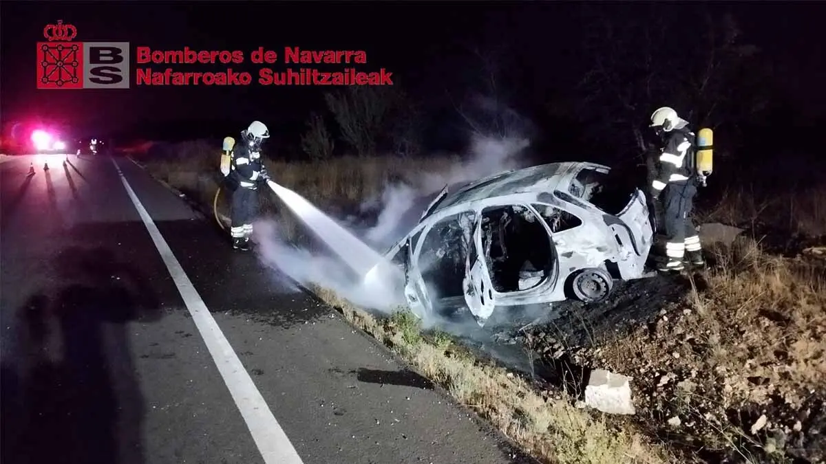 salida de vía e incendio de vehículo en corella