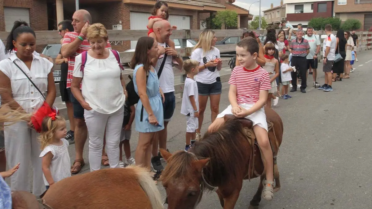 Fotos Fiestas de Fontellas 7-9-2025. Pobre de Mí (26)