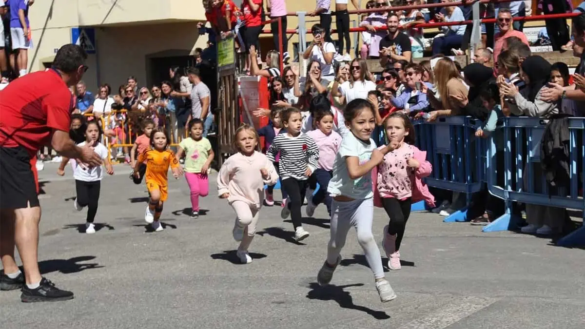 Carrera escolar del Encierro en Cortes 2025 (1)