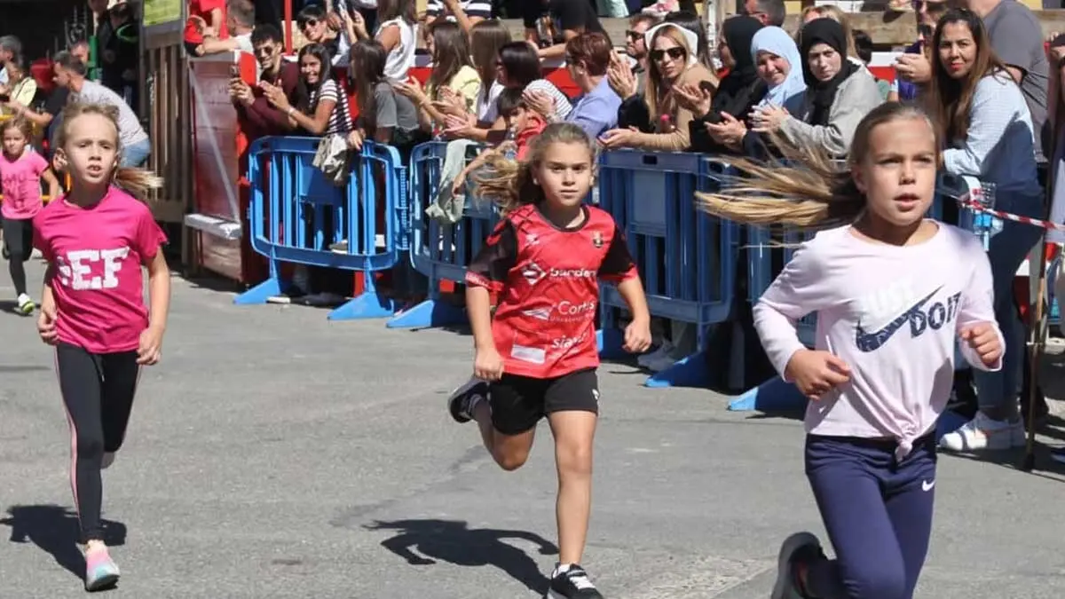 Carrera escolar del Encierro en Cortes 2025 (7)