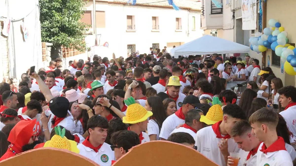 Fotos Cohete Fiestas de Cortes 2025 (4)