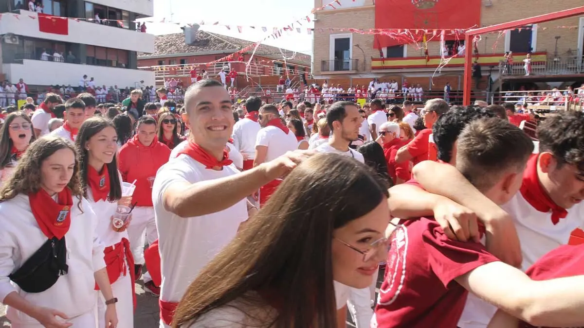 Fotos Cohete Fiestas de Cortes 2025 (27)