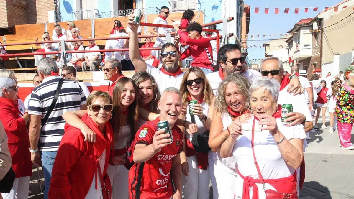 Fotos Cohete Fiestas de Cortes 2025 (36)