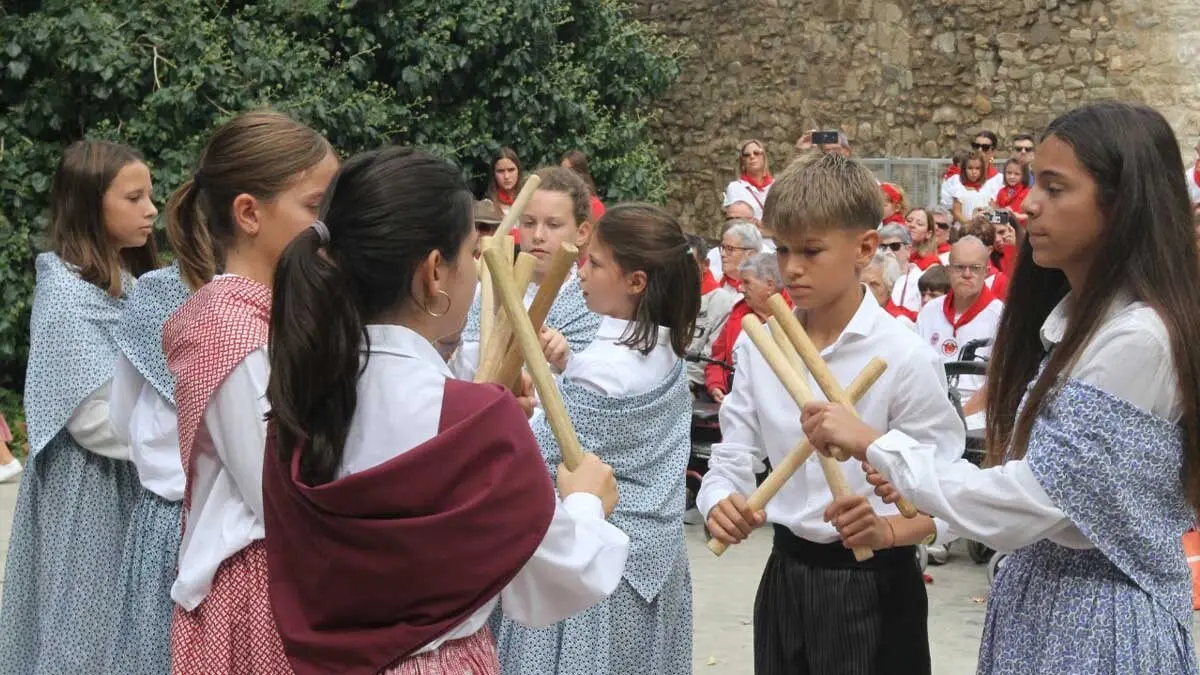 Fotos Día del paloteado chiqui y del niño. Fiestas de Cortes 2025 (13)