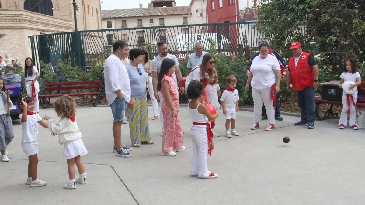 Fotos Día del paloteado chiqui y del niño. Fiestas de Cortes 2025 (22)