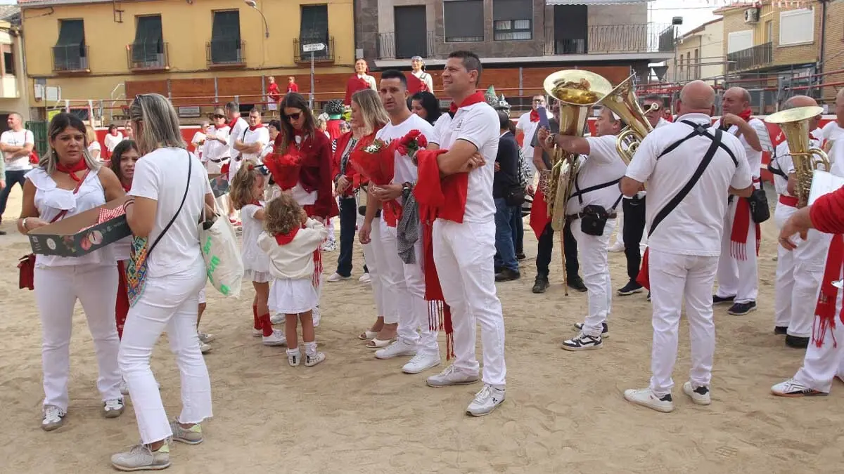 Fotos Día del paloteado chiqui y del niño. Fiestas de Cortes 2025 (39)