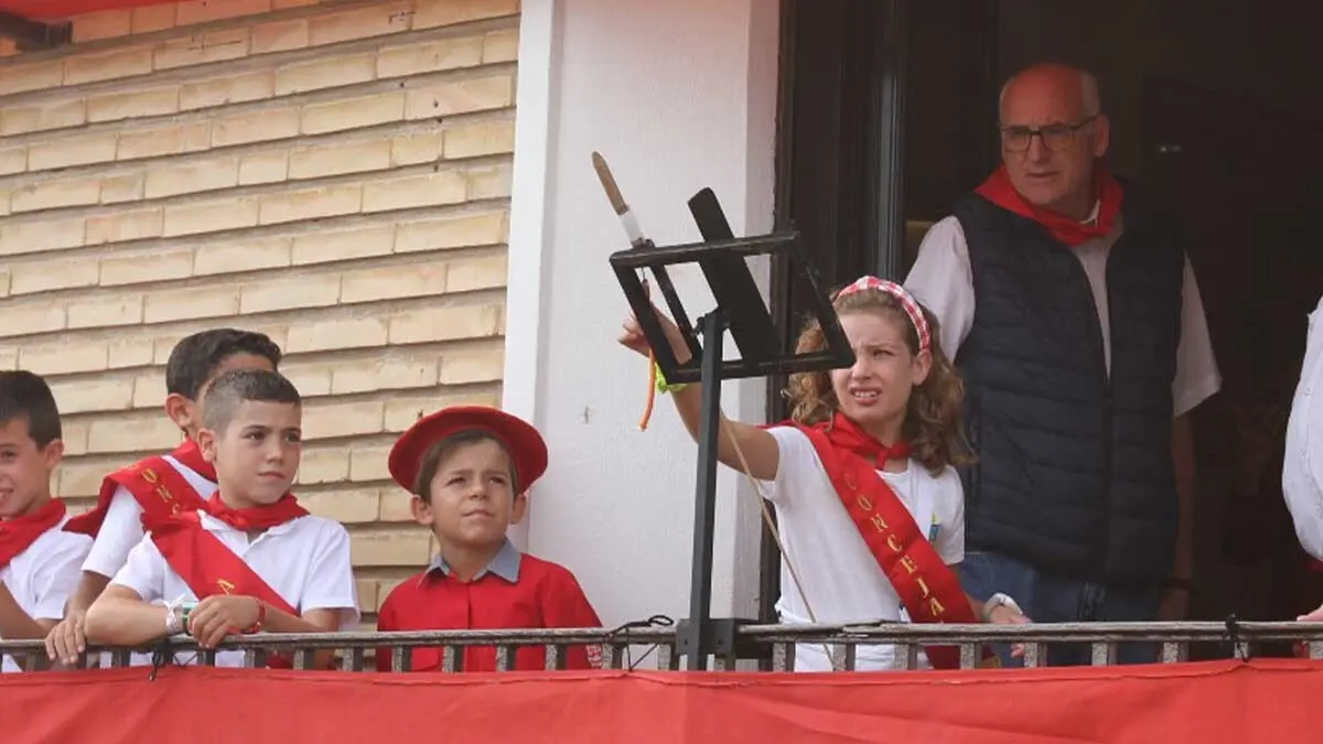 Fotos Día del paloteado chiqui y del niño. Fiestas de Cortes 2025 (46)