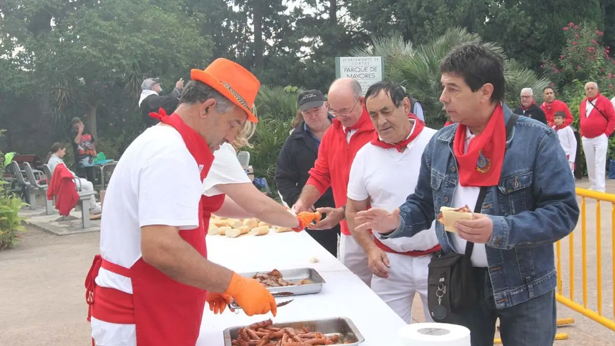 Fotos Día de los Abuelos. Fiestas de Cortes. 30-9-25 (3)