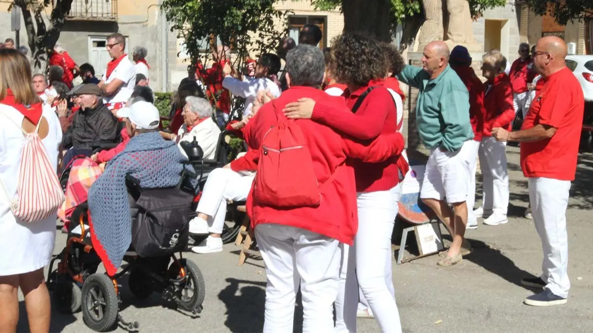 Fotos Día de los Abuelos. Fiestas de Cortes. 30-9-25 (14)