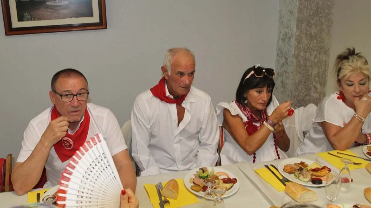 Fotos Día de los Abuelos. Fiestas de Cortes. 30-9-25 (29)