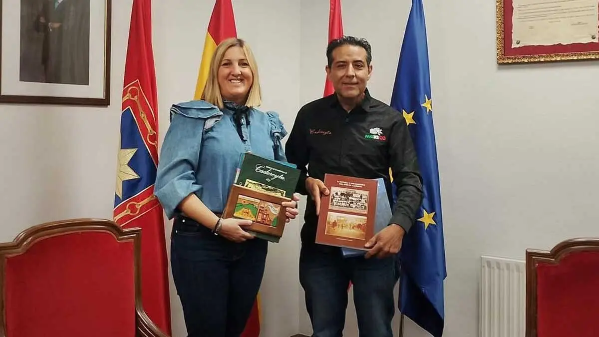 Visita del cadereytense Cuauhtémoc Morales a Cadrieta