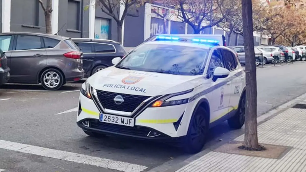 Veh&iacute;culo de Polic&iacute;a Local de Tudela en el Barrio de Lourdes