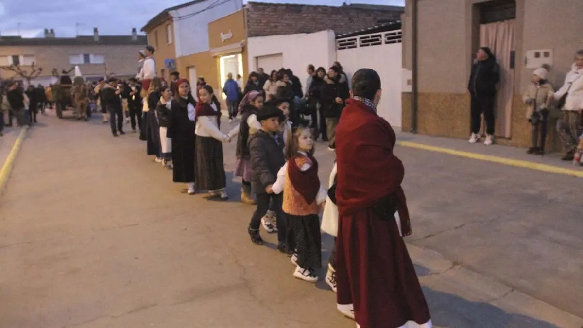 Olentzero en Bu&ntilde;uel 2025 (5)