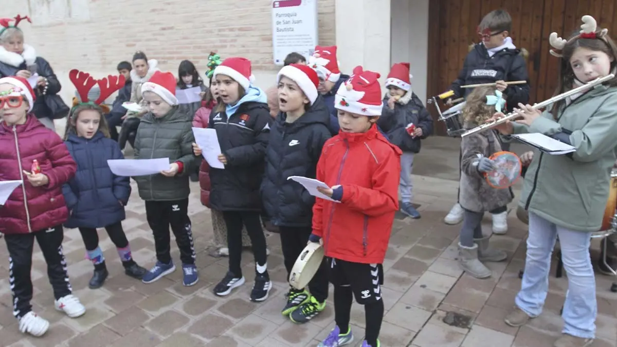 Pap&aacute; Noel y Olentzero en Cortes 2025 (2)