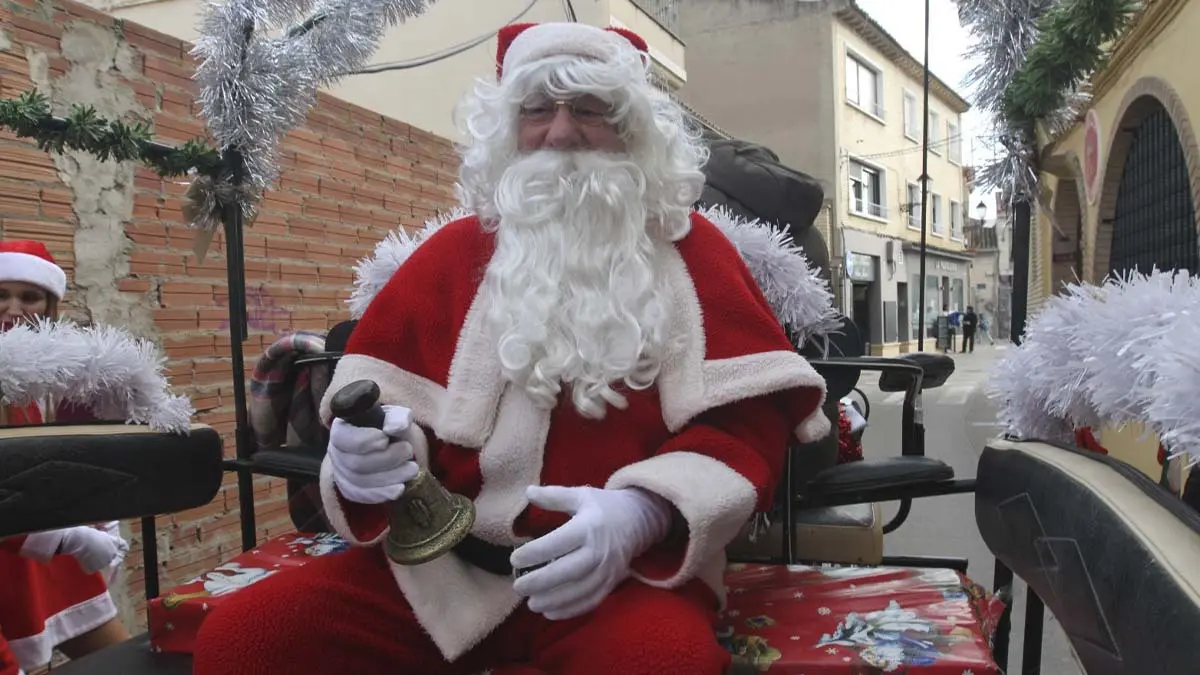 Pap&aacute; Noel y Olentzero en Cortes 2025 (19)