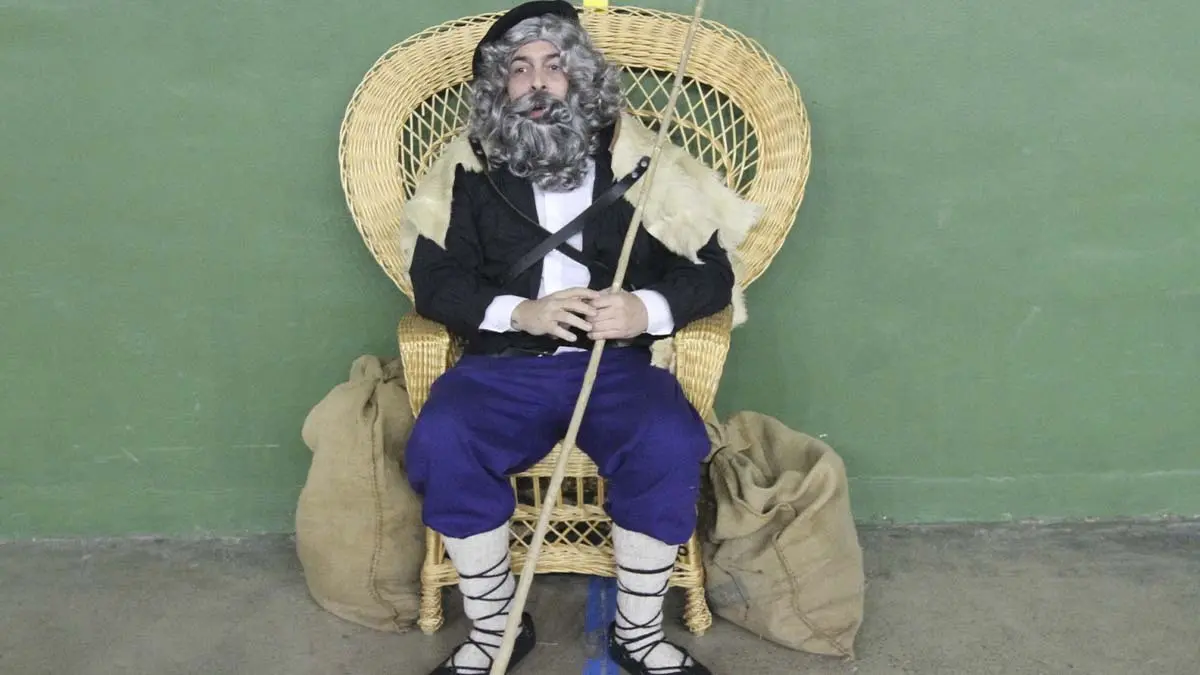 Pap&aacute; Noel y Olentzero en Cortes 2025 (28)