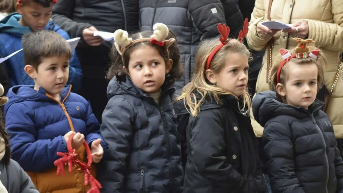Visita del Olentzero a Cabanillas 2025 (8)