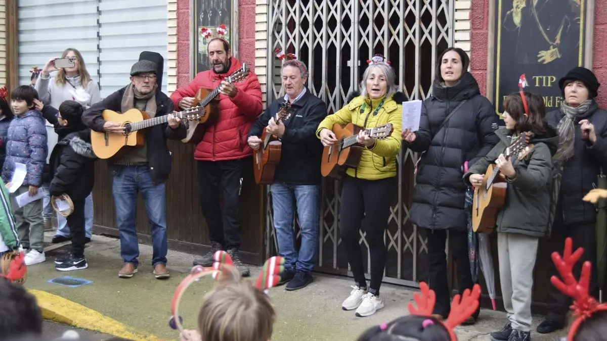 Visita del Olentzero a Cabanillas 2025 (10)