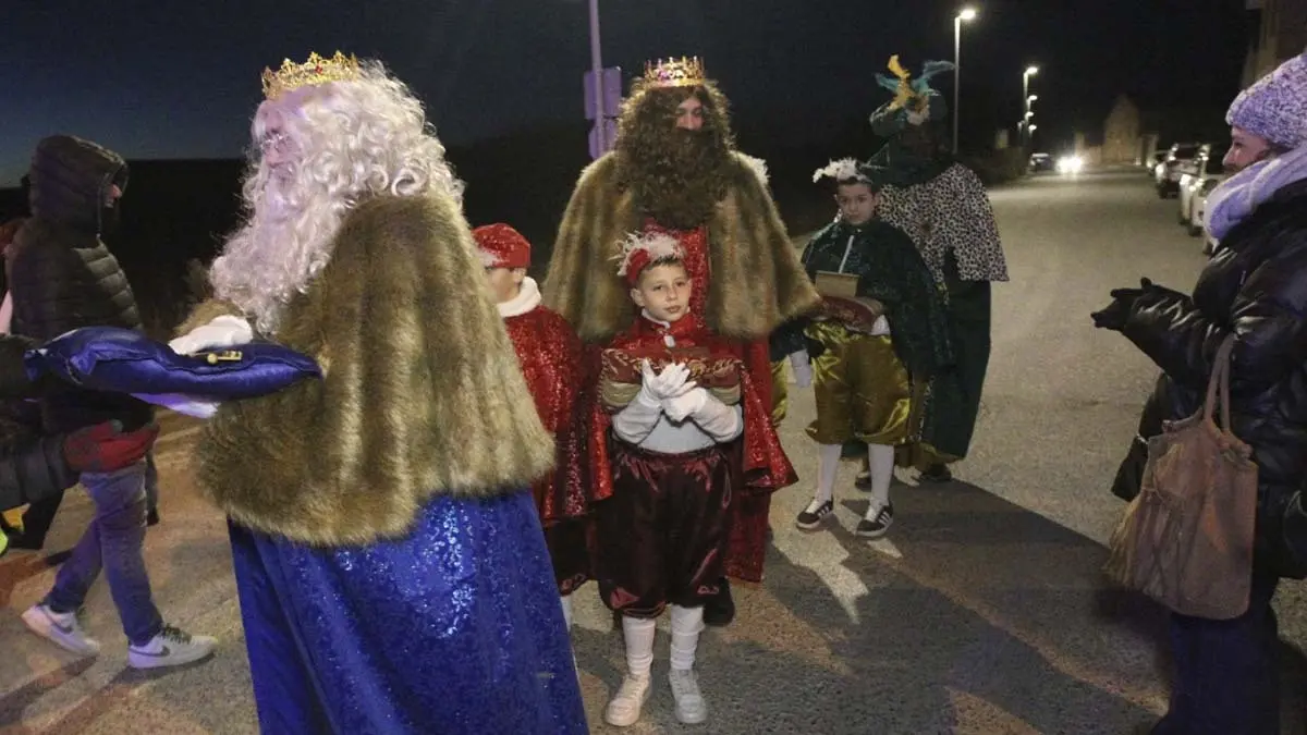 Reyes Magos 2026 en Bu&ntilde;uel (7)