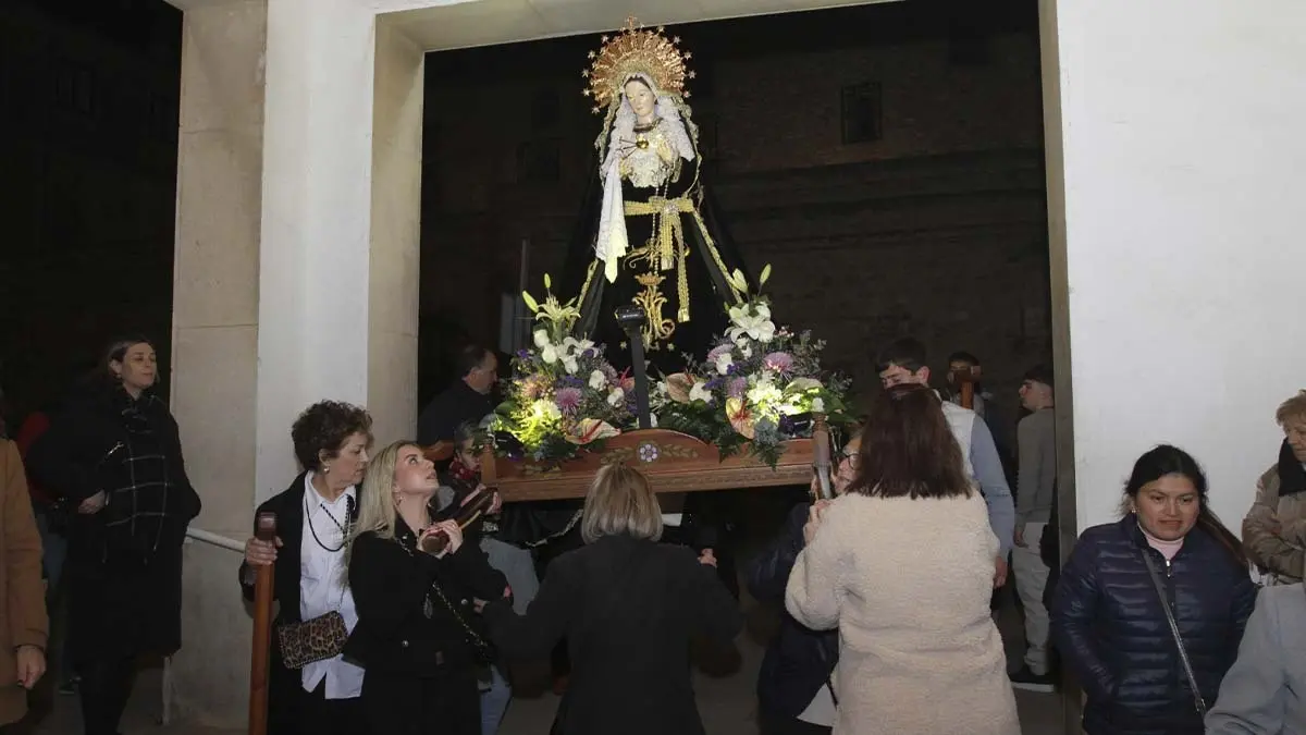 Procesi&oacute;n del Santo Entierro 2026 en Cortes (2)