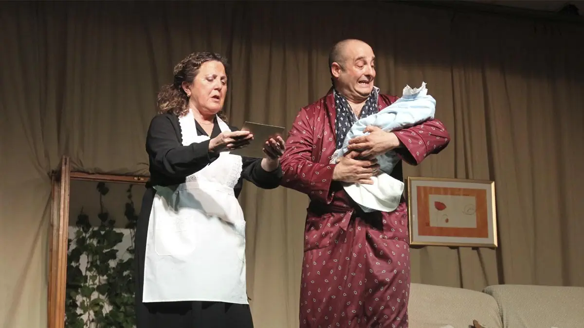 grupo de Teatro la Albarca de Cabanillas. Obra. Con la vida del otro (5)