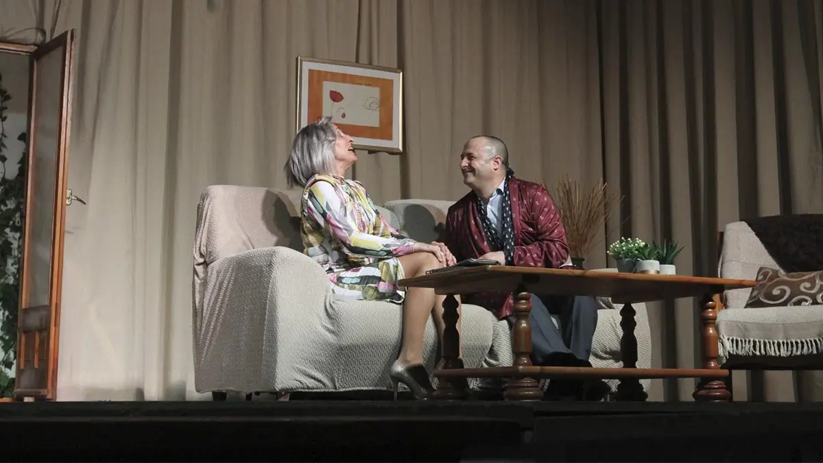 grupo de Teatro la Albarca de Cabanillas. Obra. Con la vida del otro (18)