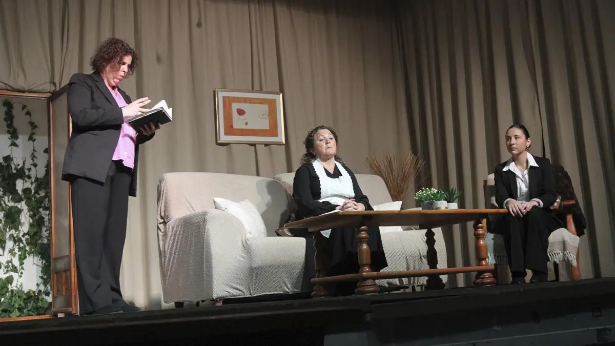 grupo de Teatro la Albarca de Cabanillas. Obra. Con la vida del otro (24)