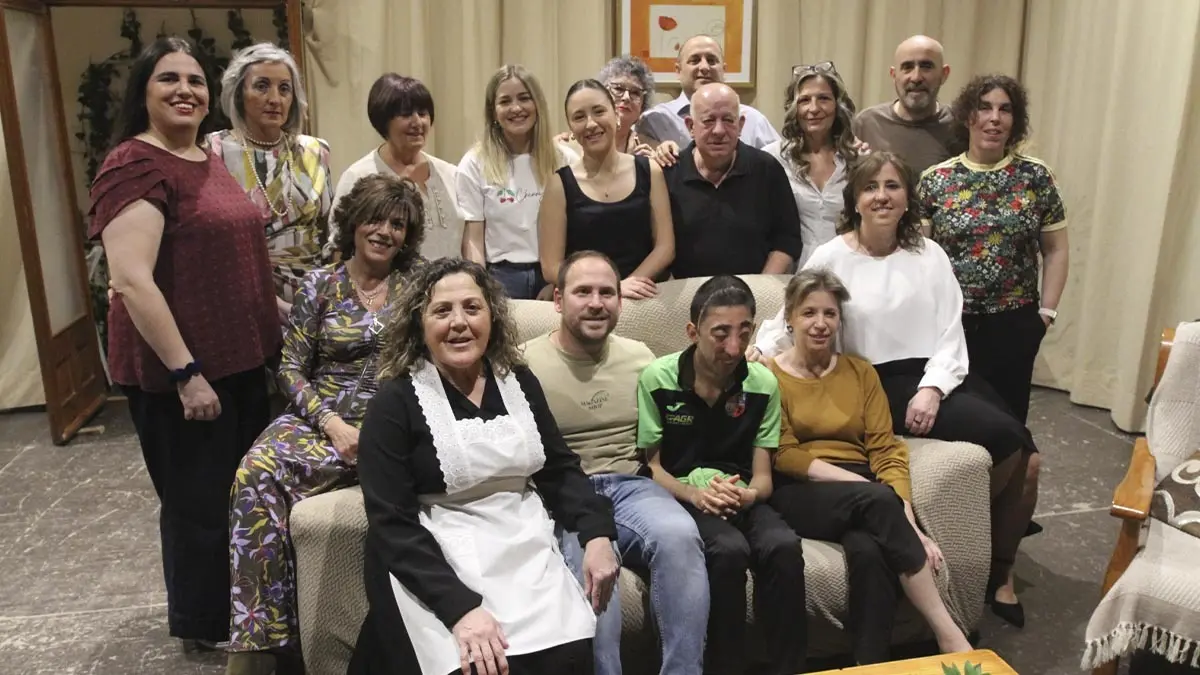 grupo de Teatro la Albarca de Cabanillas. Obra. Con la vida del otro (38)