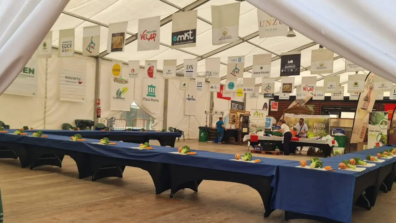 Carpa de la Orden del Volat&iacute;n durante las Fiestas de la Verdura 2026