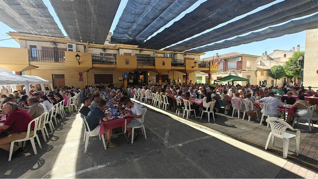 Comida popular D&iacute;a del Tomate de Cadreita 2026 (3)