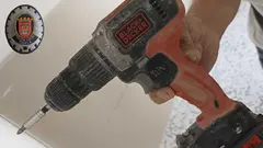 Graves amenazas con un taladro en una obra del barrio de Lourdes. Foto Policía Local