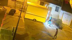Momento del atraco a una churrer&iacute;a en Cascante a punta de pistola