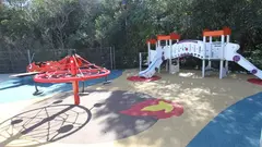 Nueva parque infantil en Cortes