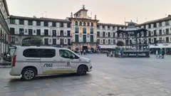 Coche de Polic&iacute;a local de Tudela en la Plaza de los Fueros. Foto Tudelahoy