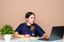 Estabilidad laboral en enfermer&iacute;a: claves para construir una carrera profesional s&oacute;lida