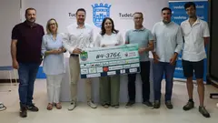 Entrega cheque del C.D.Lourdes a ANDAR