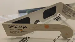 Gafas de eclipse solar OPTICALIA, referencia GP0247. Foto Gobierno de Navarra