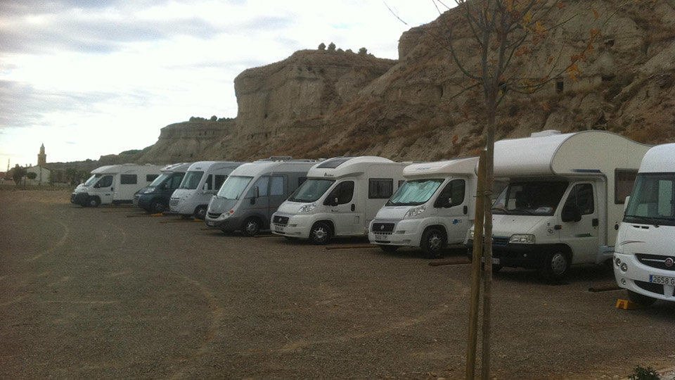 parking caravanas arguedas
