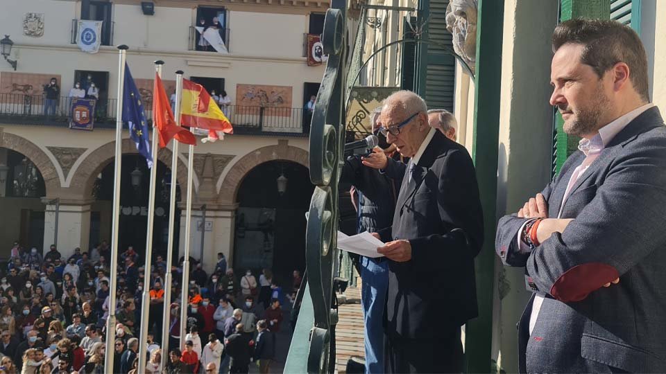Serafín Ramírez, leyendo el pregón del Volatín de Tudela 2022