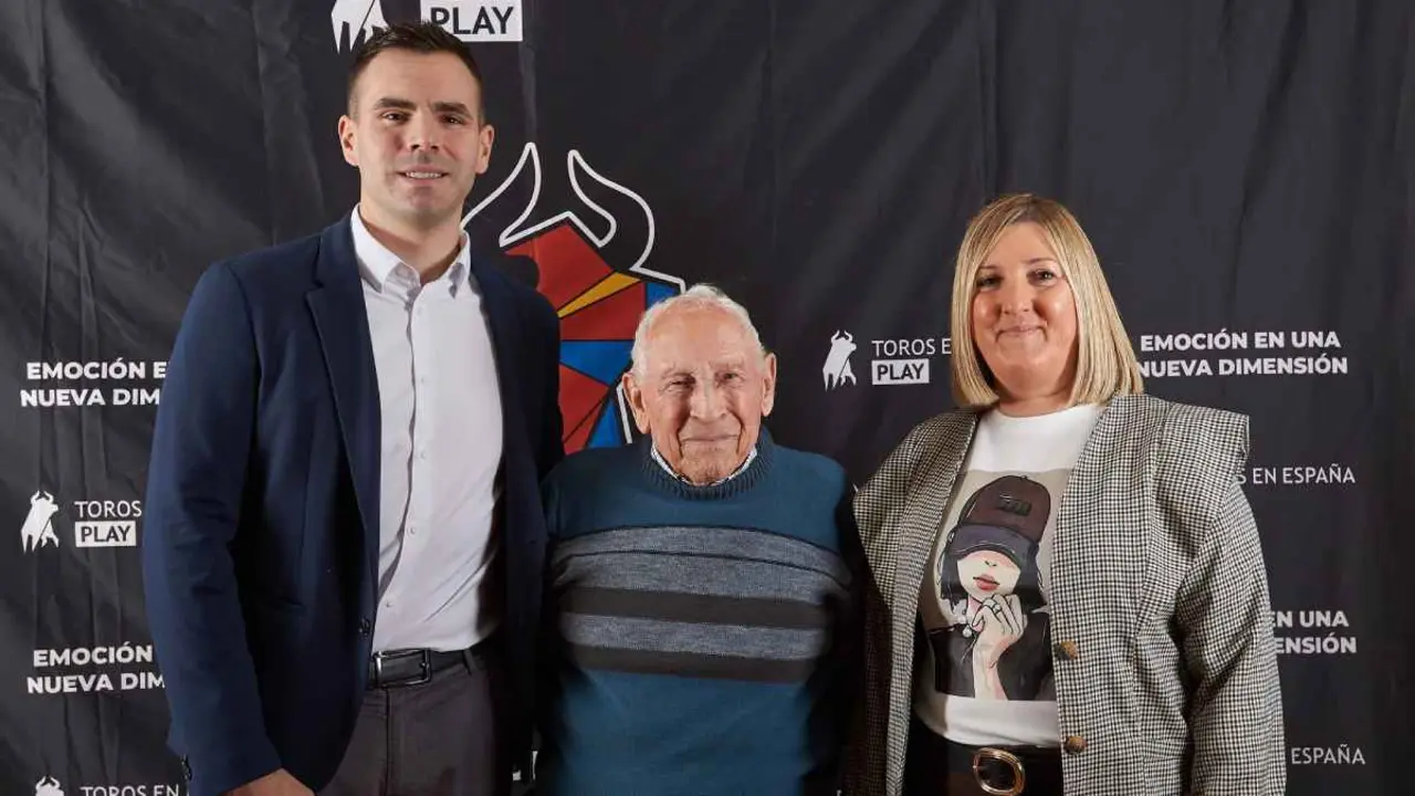 Homenaje a Jos&eacute; Luiz Pejenaute. Foto Toros en Espa&ntilde;a Play