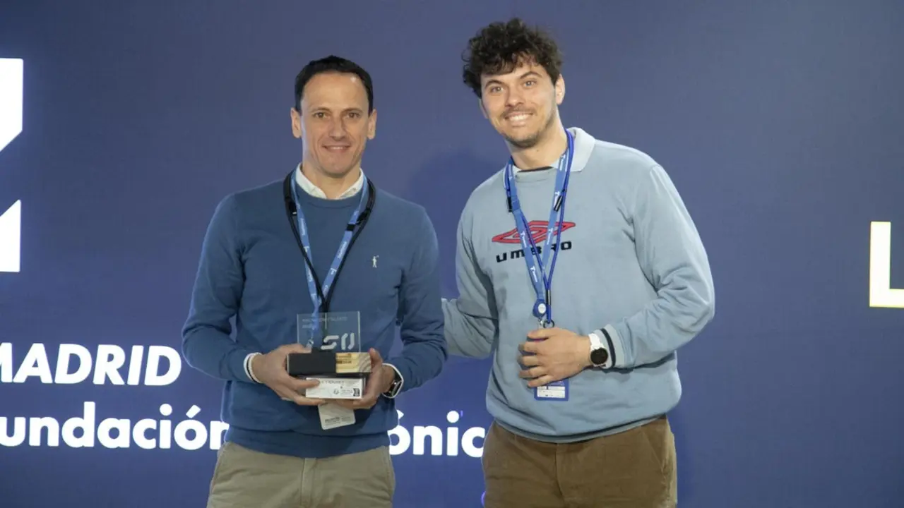 Fundaci&oacute;n D&eacute;dalo recibe el premio Somos Digital 2026