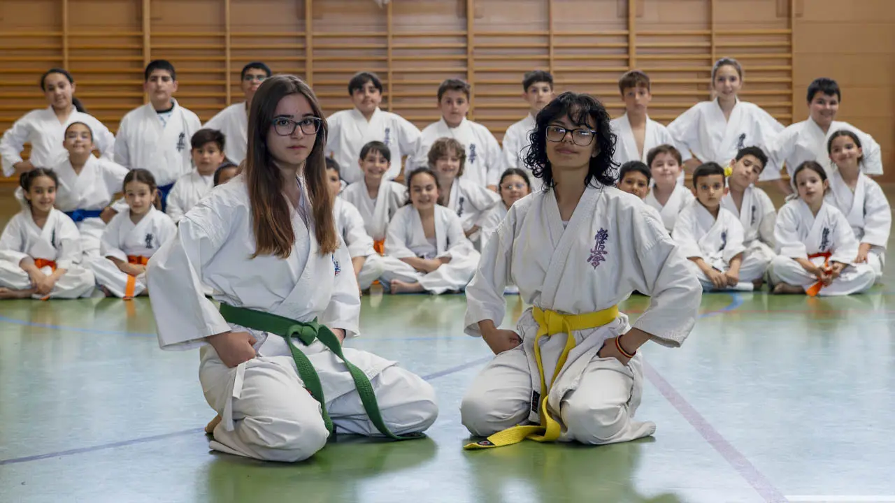 Participaci&oacute;n de dos j&oacute;venes corellanas en la Copa del mundo de k&aacute;rate 2026